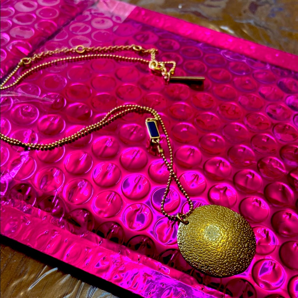 Gold Textured Pendant Necklace
